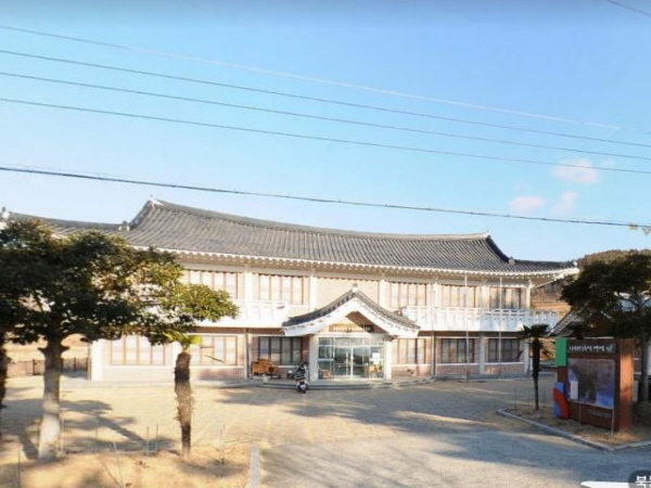 장흥군이 농림축산식품부 농촌유휴시설활용 지역활성화사업 공모에 연이어 선정되는 쾌거를 이뤘다. 